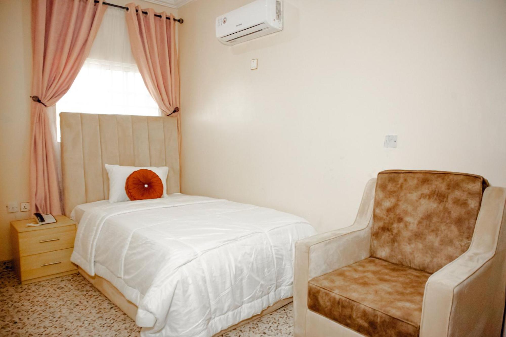 Nexus Xpress Hotel Abuja Luaran gambar